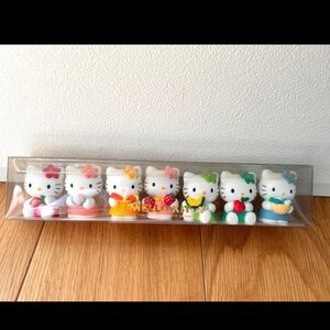 HELLO KITTY 5 piece 2002 Fruit Doll Set - Pink and White collectible